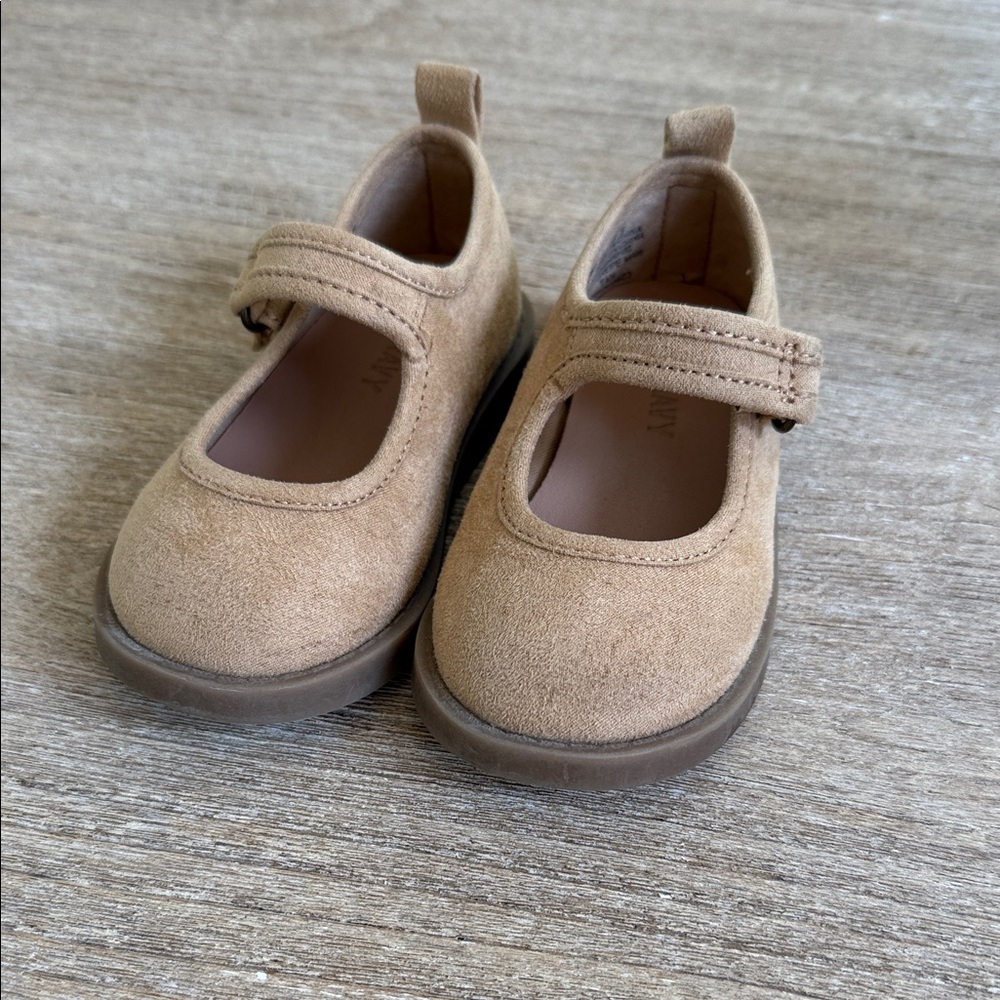 Old Navy Tan Kids Mary Jane Shoes Toddler Size 6